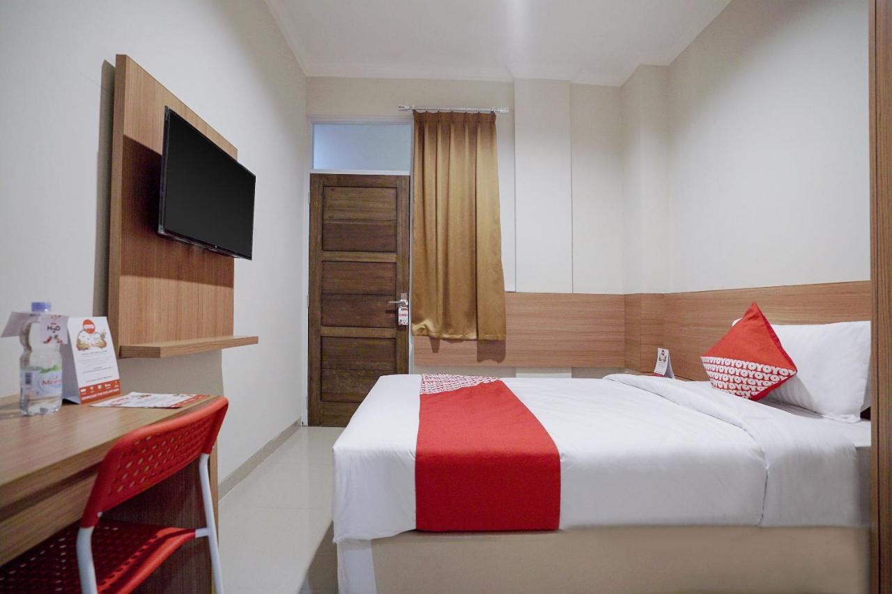 Oyo 415 The Kartini 8 Residence ジャカルタ エクステリア 写真