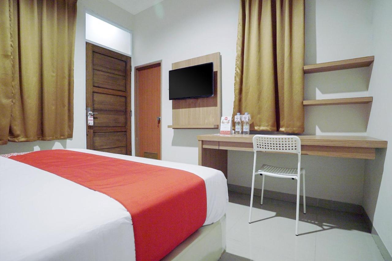 Oyo 415 The Kartini 8 Residence ジャカルタ エクステリア 写真