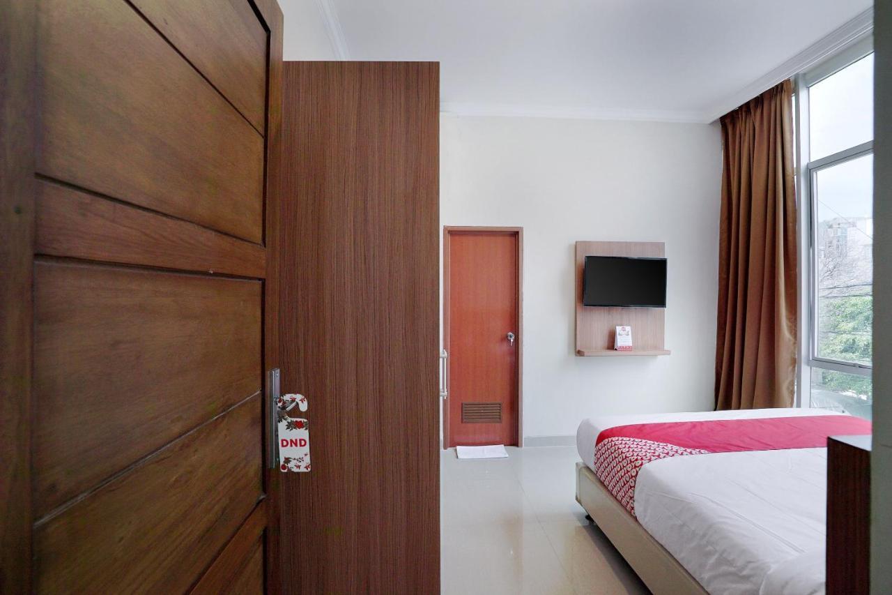 Oyo 415 The Kartini 8 Residence ジャカルタ エクステリア 写真