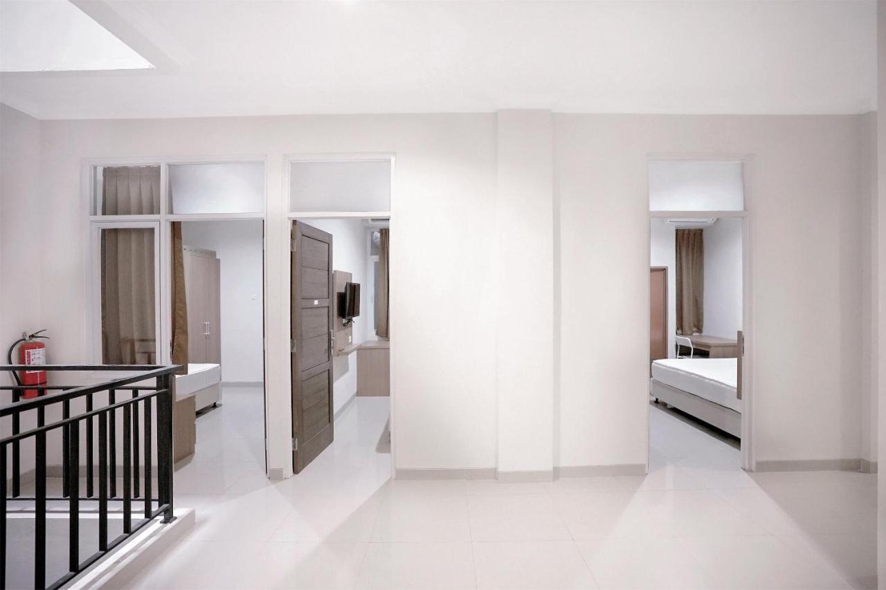 Oyo 415 The Kartini 8 Residence ジャカルタ エクステリア 写真