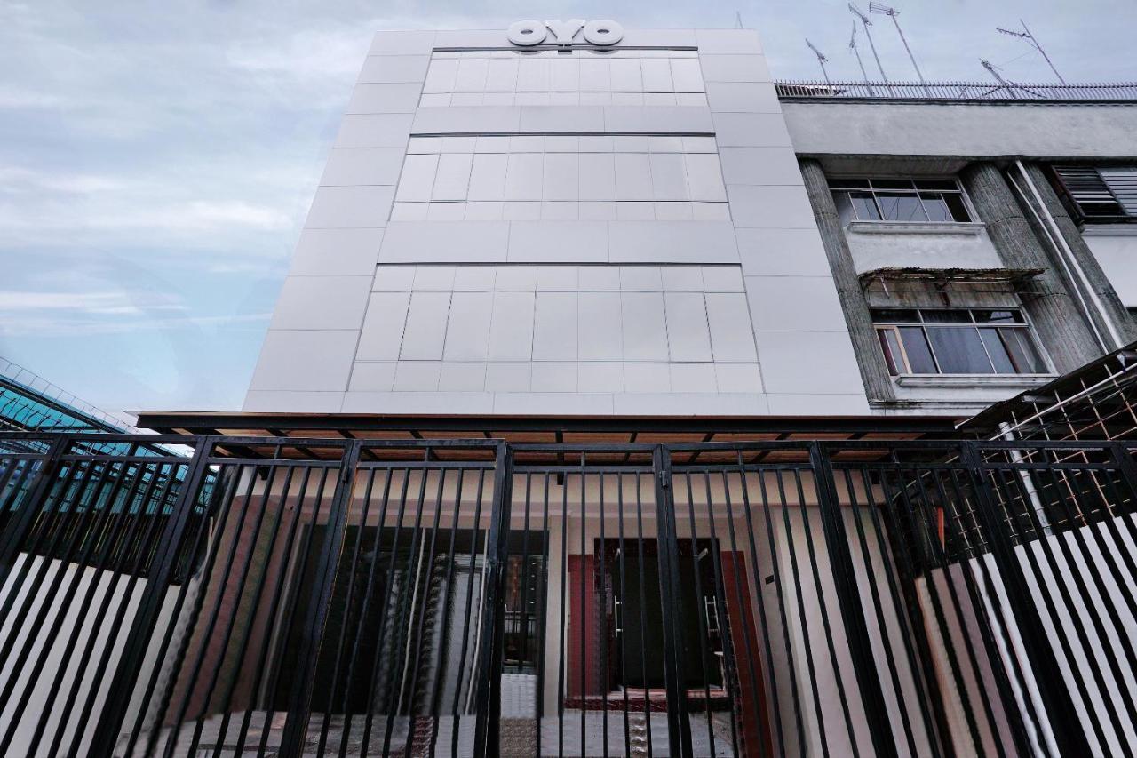 Oyo 415 The Kartini 8 Residence ジャカルタ エクステリア 写真