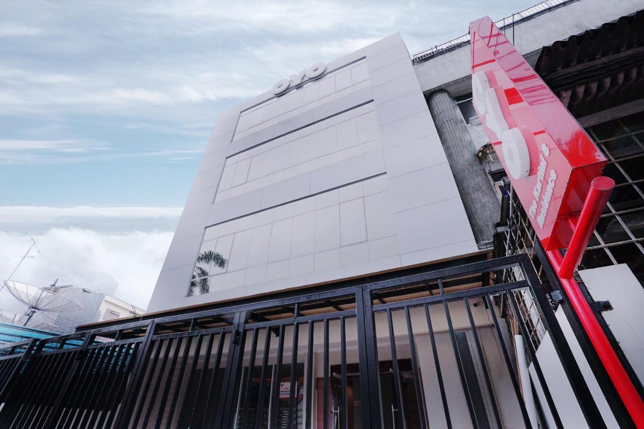 Oyo 415 The Kartini 8 Residence ジャカルタ エクステリア 写真