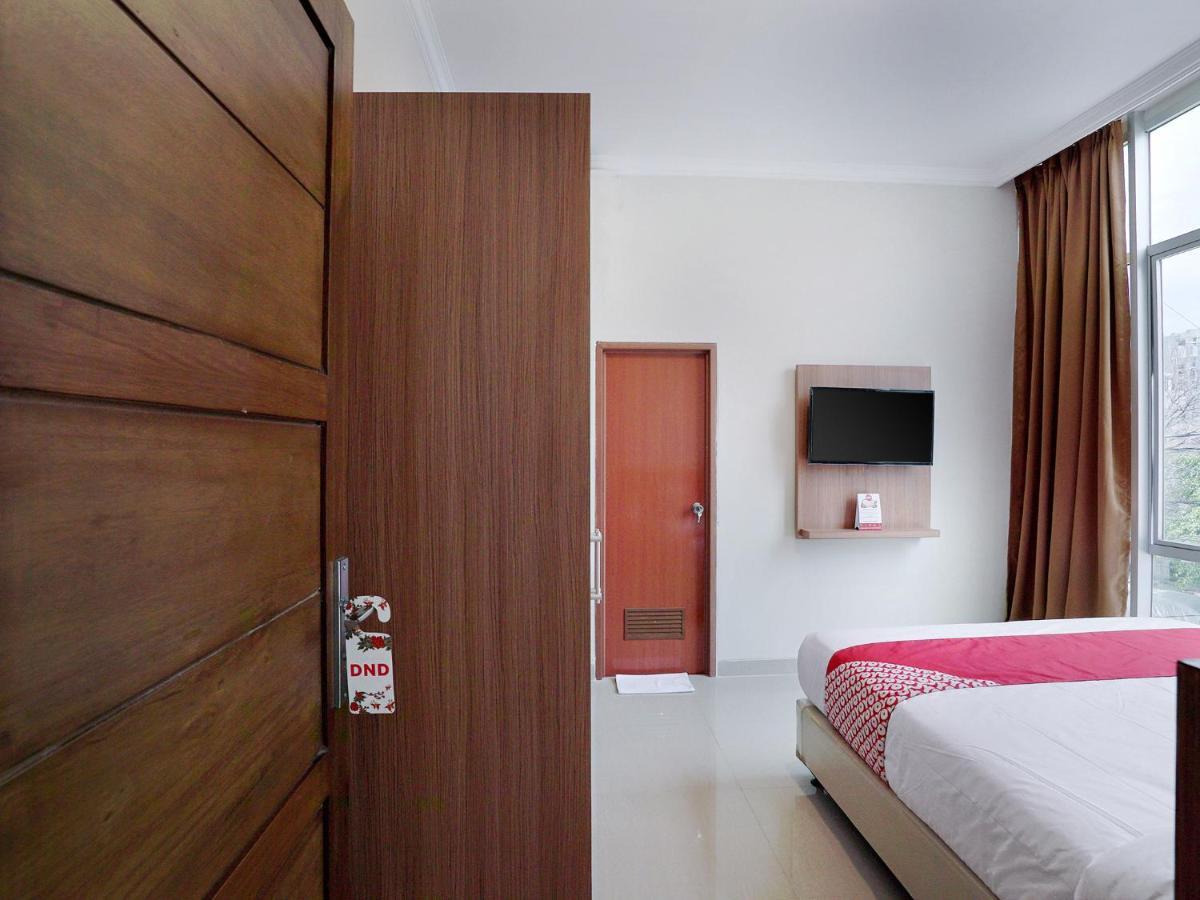 Oyo 415 The Kartini 8 Residence ジャカルタ エクステリア 写真