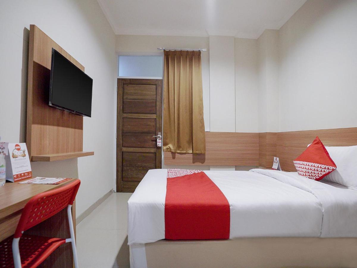 Oyo 415 The Kartini 8 Residence ジャカルタ エクステリア 写真