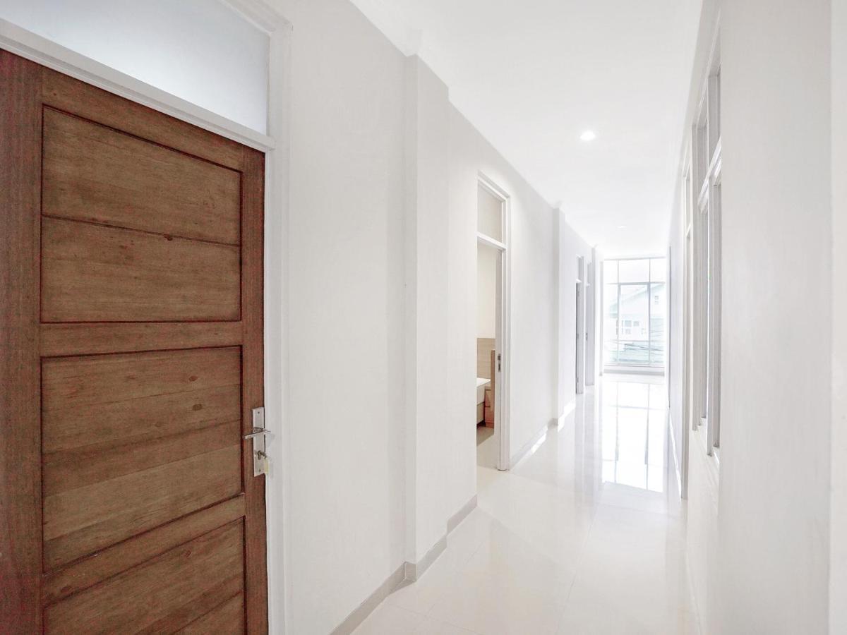 Oyo 415 The Kartini 8 Residence ジャカルタ エクステリア 写真