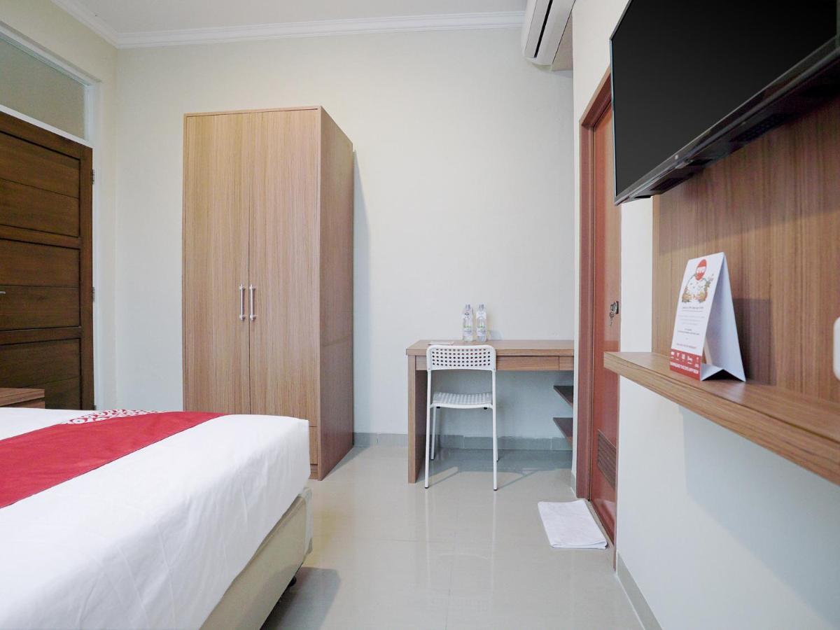 Oyo 415 The Kartini 8 Residence ジャカルタ エクステリア 写真